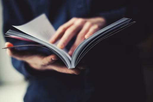 What Should Go In an Employee Handbook? Sample Template Included.